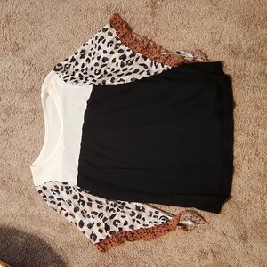 Nwot. Leopard batwing top size xlarge